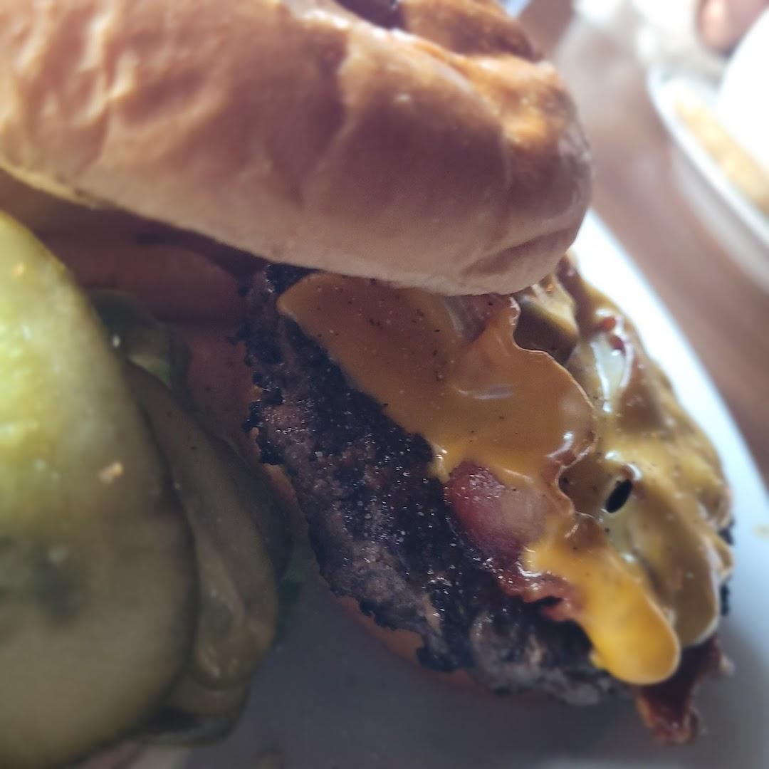 Jillian's Tavern